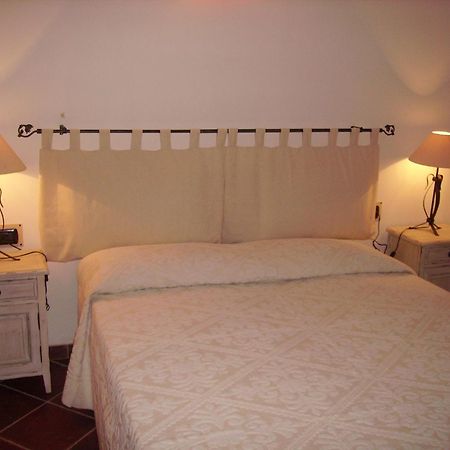 Locanda Tipica Sa Corte Ольена Экстерьер фото