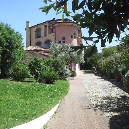 Locanda Tipica Sa Corte Ольена Экстерьер фото
