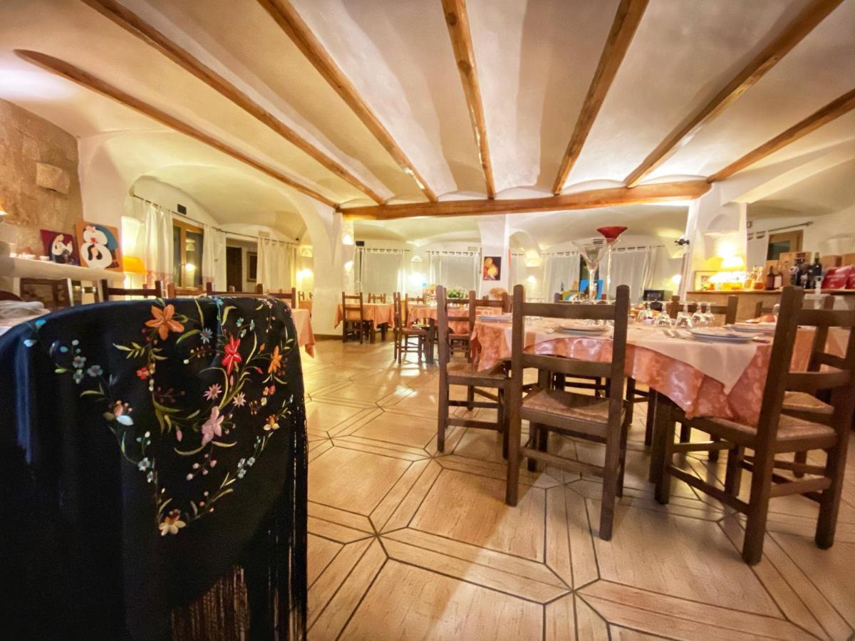 Locanda Tipica Sa Corte Ольена Экстерьер фото