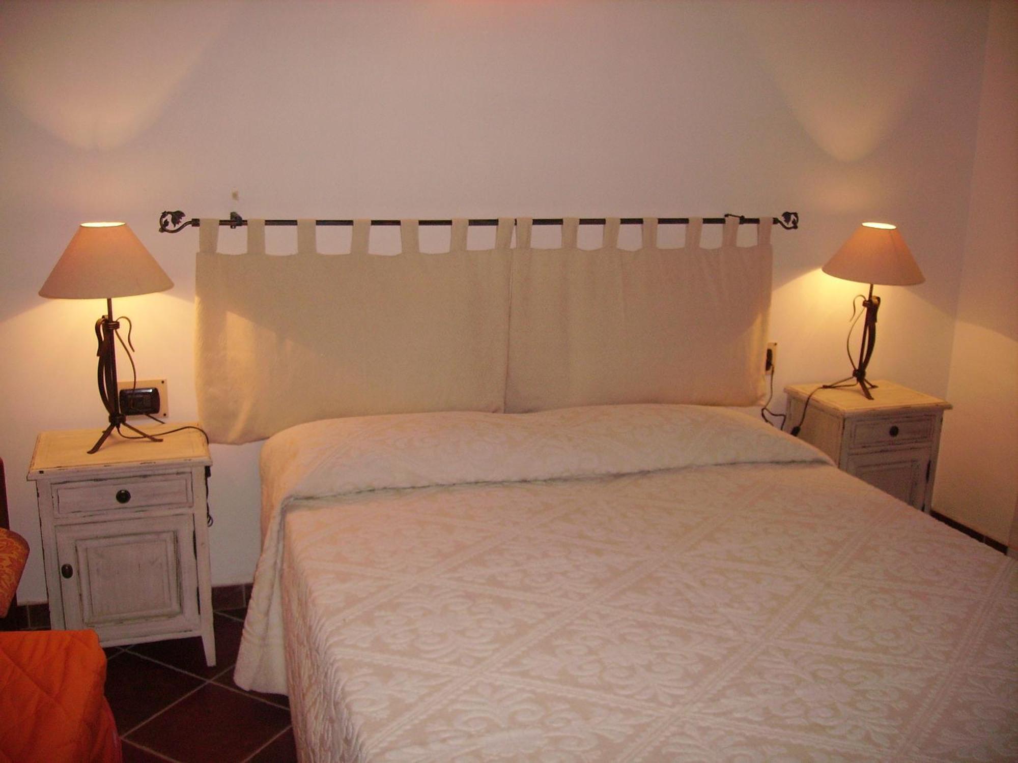 Locanda Tipica Sa Corte Ольена Экстерьер фото
