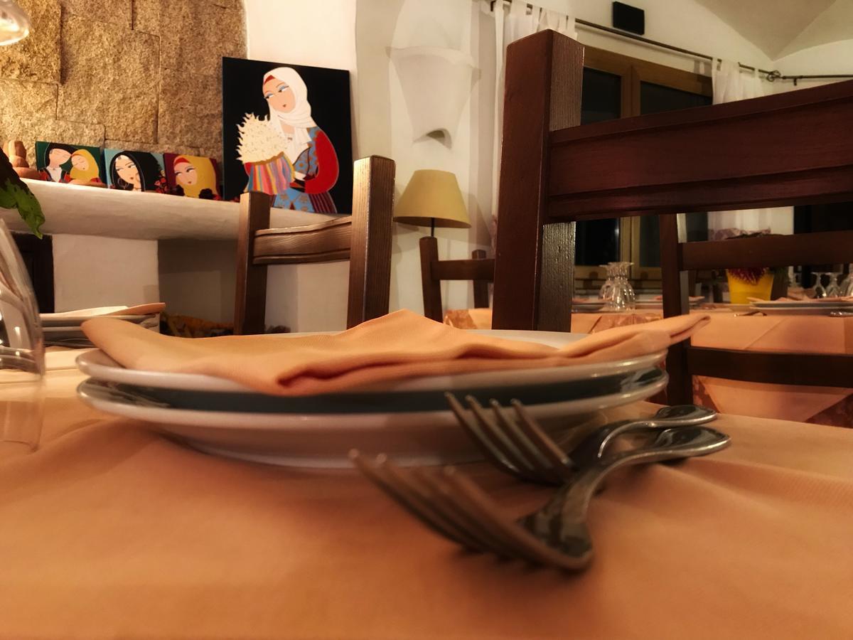 Locanda Tipica Sa Corte Ольена Экстерьер фото