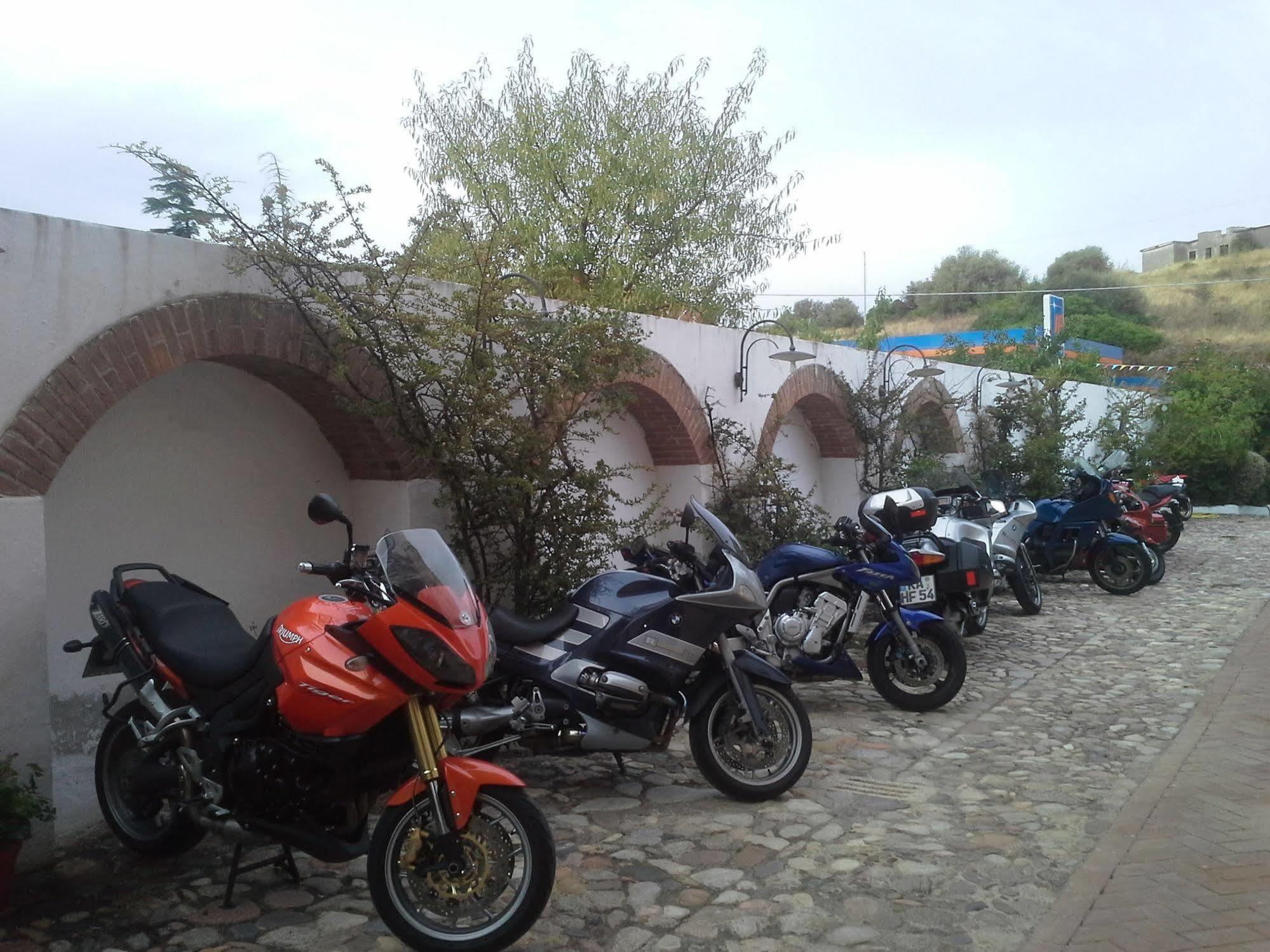 Locanda Tipica Sa Corte Ольена Экстерьер фото